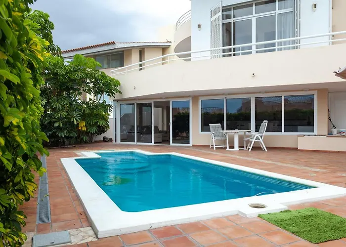 Mermaid Вілла Адехе