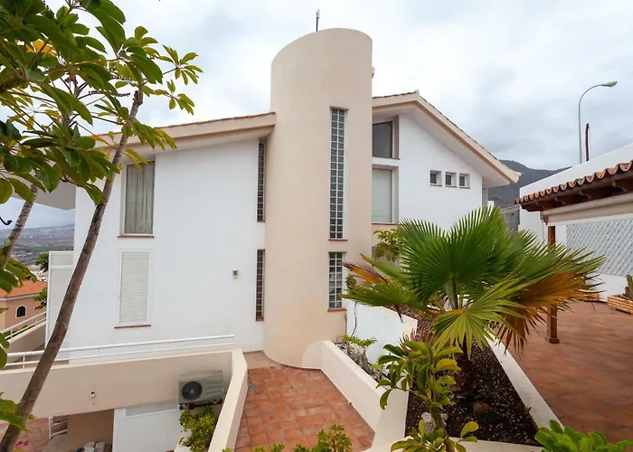 Вілла Mermaid Адехе